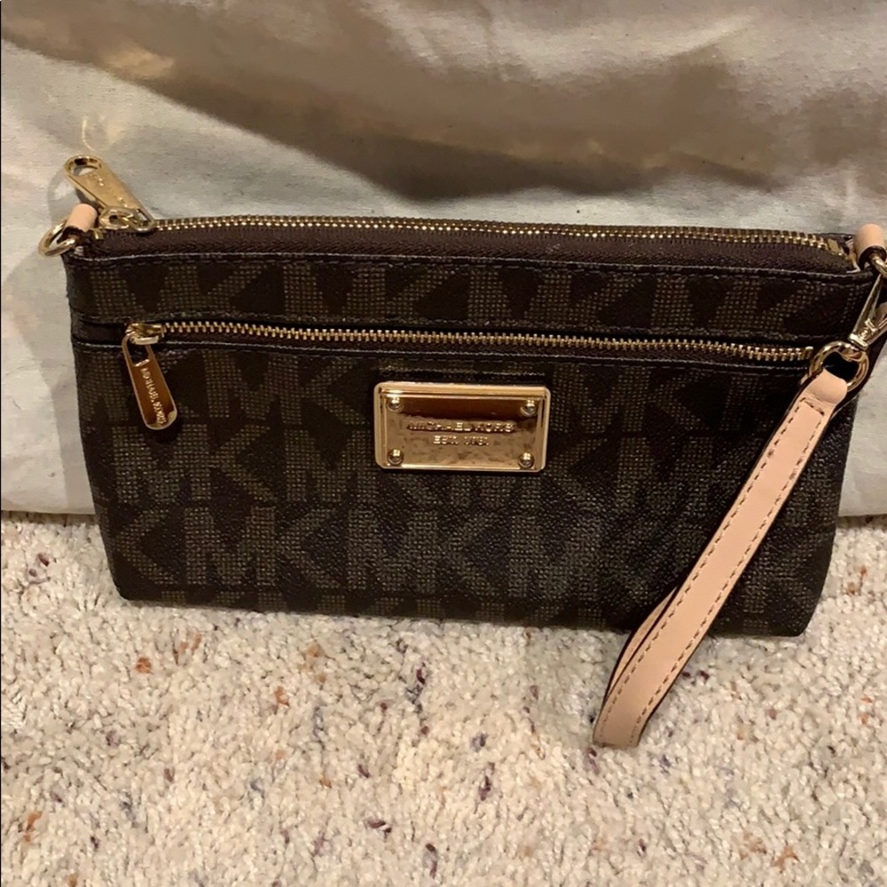 Michael Kors Wristlet